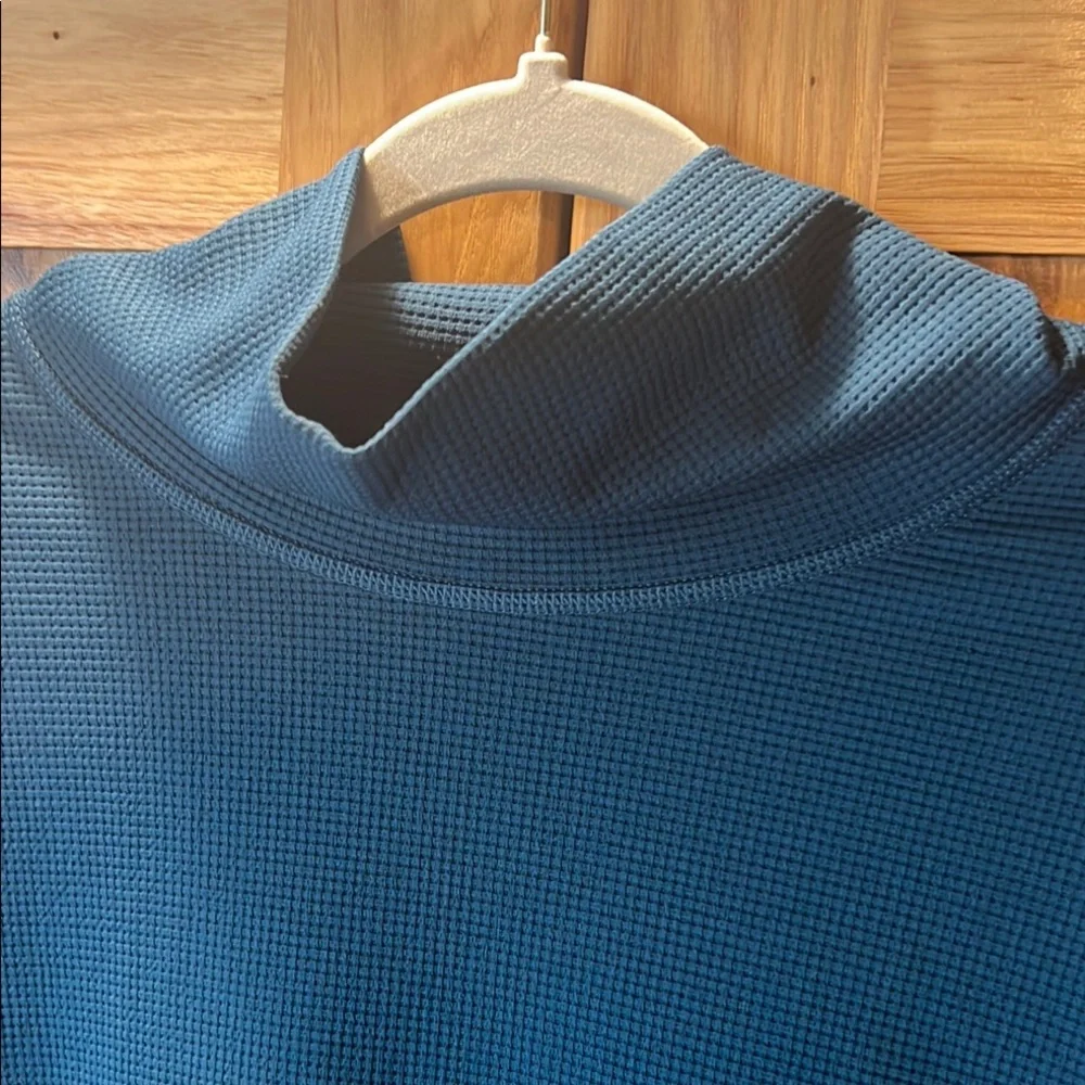 SALE🎉 Eddie BauerTeal Blue Mock Neck Shirt - Picture 2 of 8